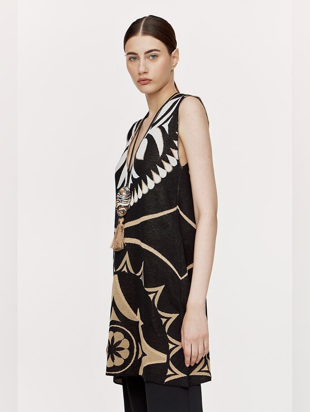 ♠️ Black & Cream Patterned Sleeveless V-Neck Dress - Tunic - Picture 8 of 8